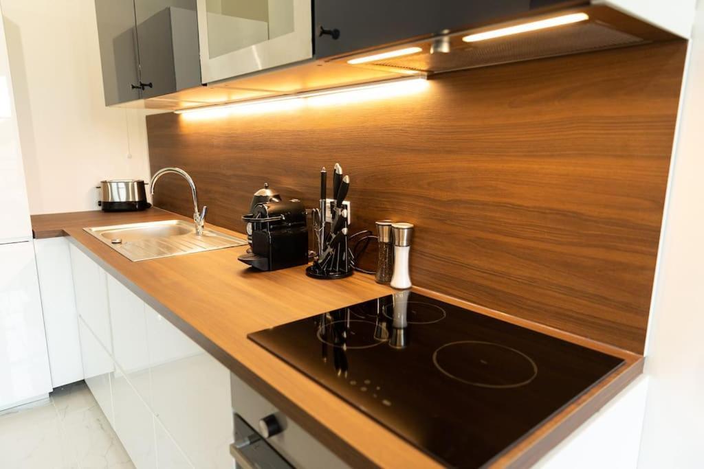 סאריס Elegant Apartment #6 מראה חיצוני תמונה